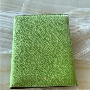 NWOT Tory Burch Wasabi Passport Cover